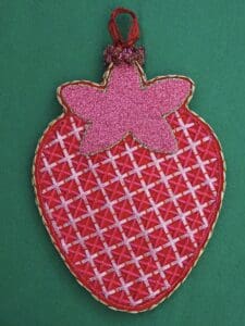 Two-dimensional fabric strawberry